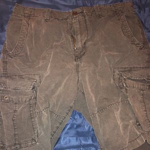 American Eagle 36 cargo shorts